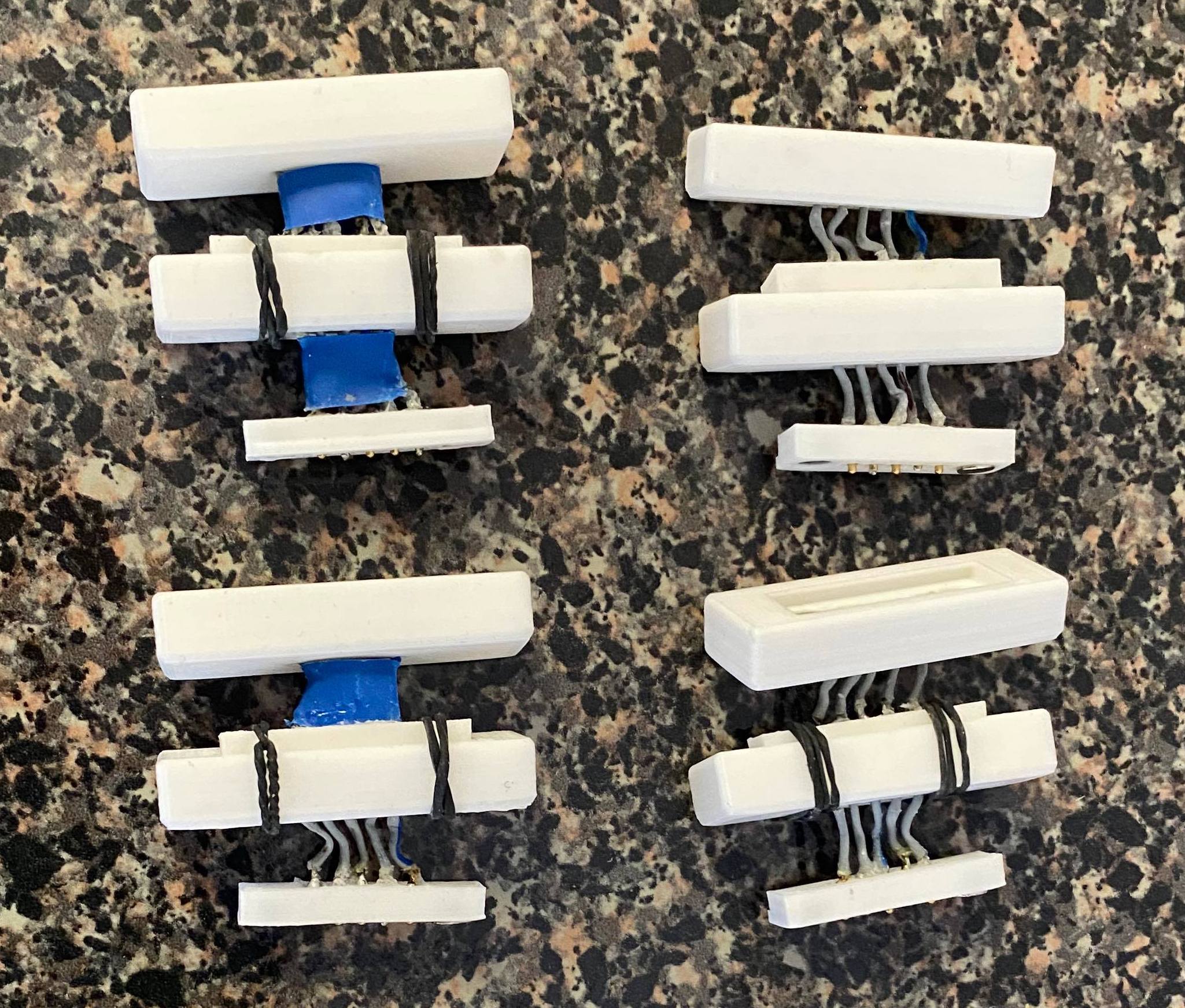 Connectors with elastic bands